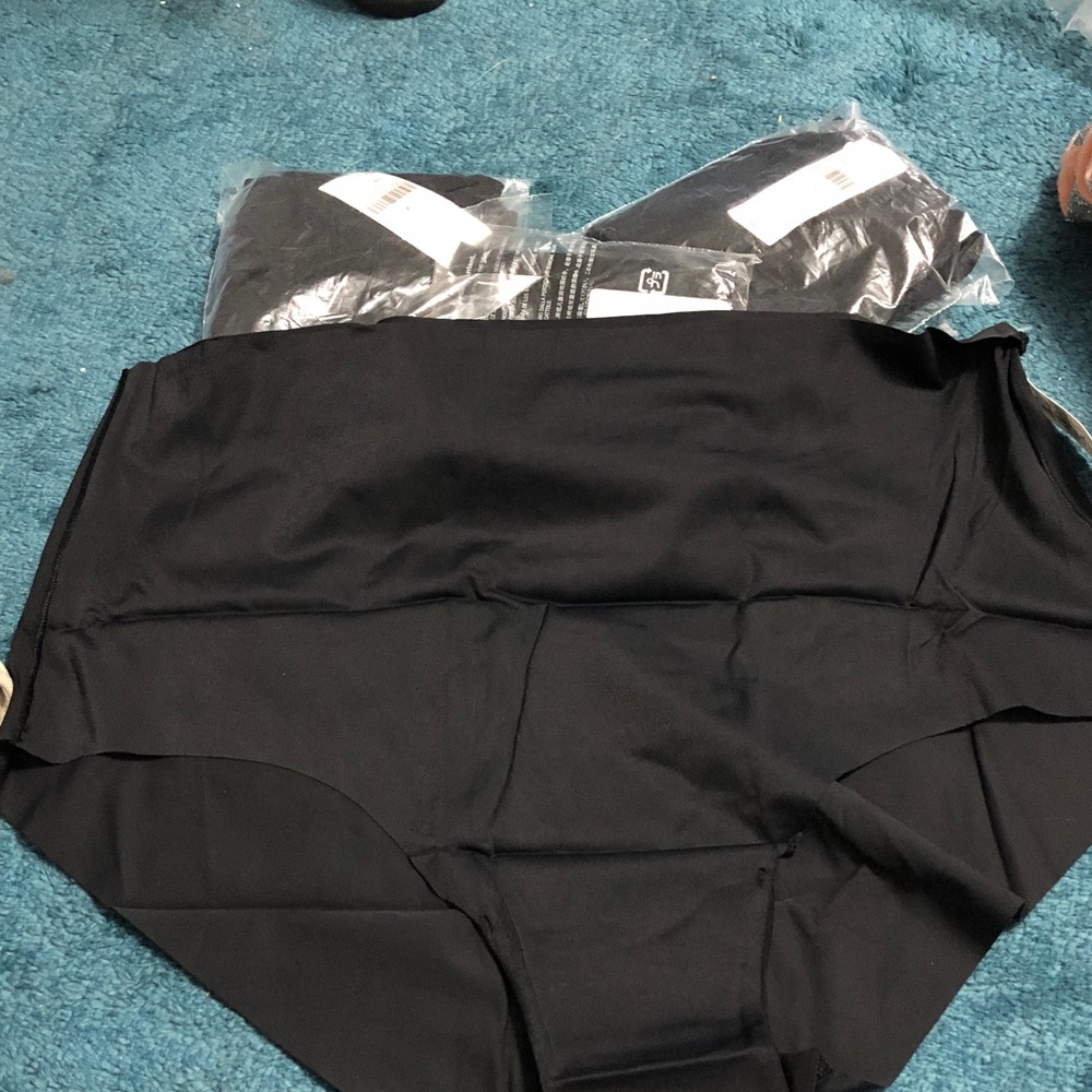 Old Navy Black Women's Panties 4 pairs NIB